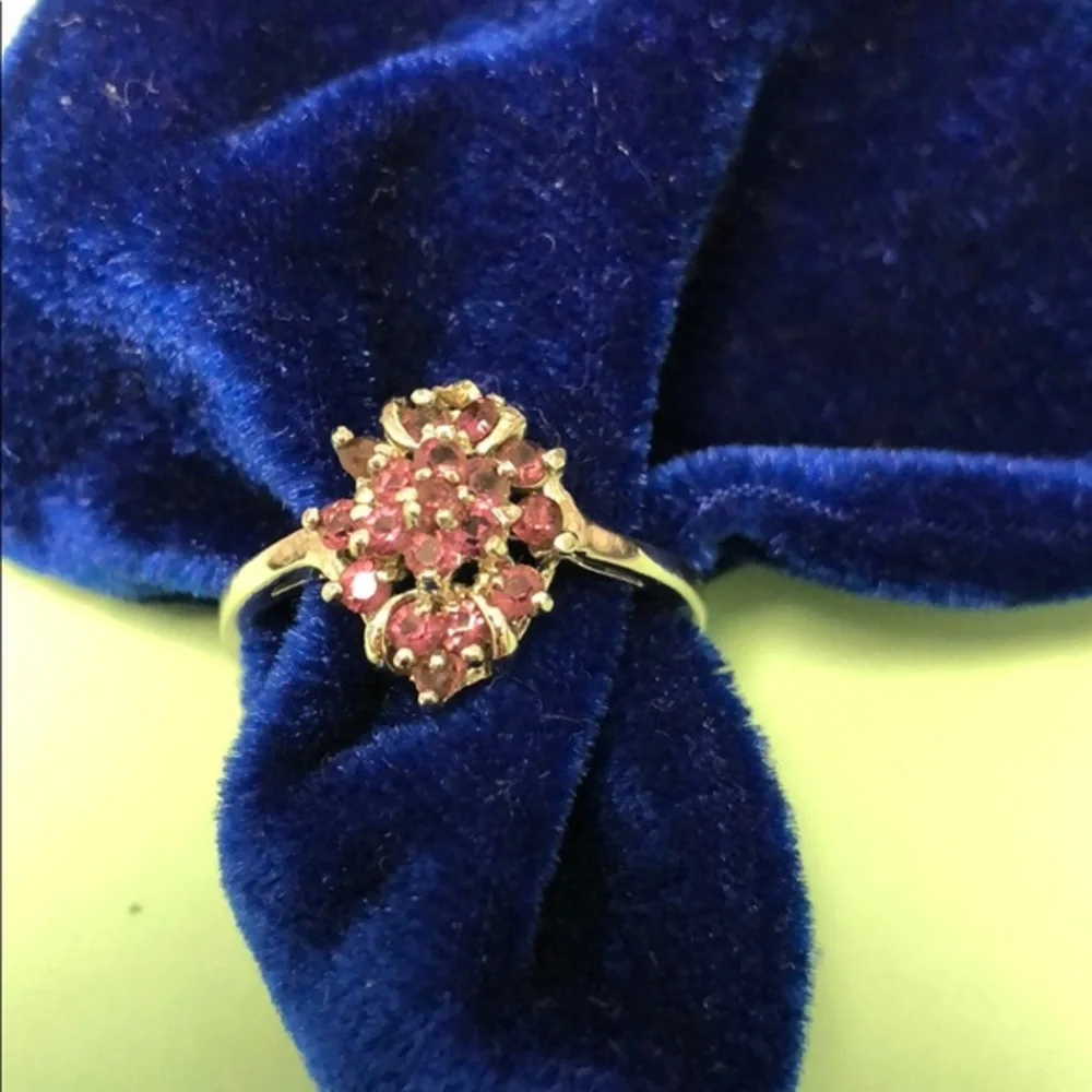 Ring - Picture 1 of 3